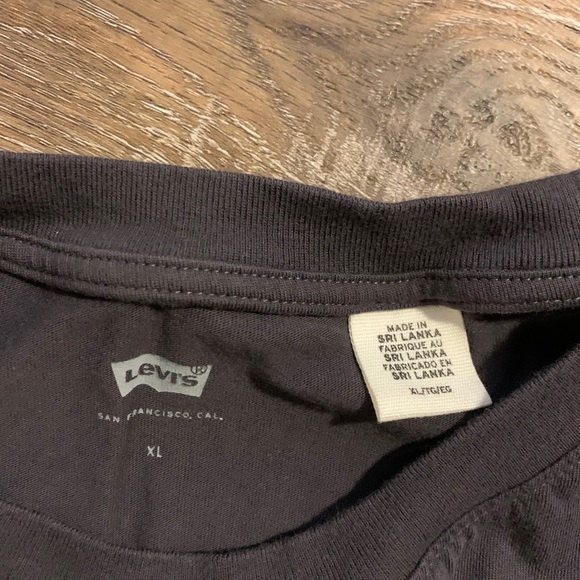 Levi’s tank - Picture 2 of 2